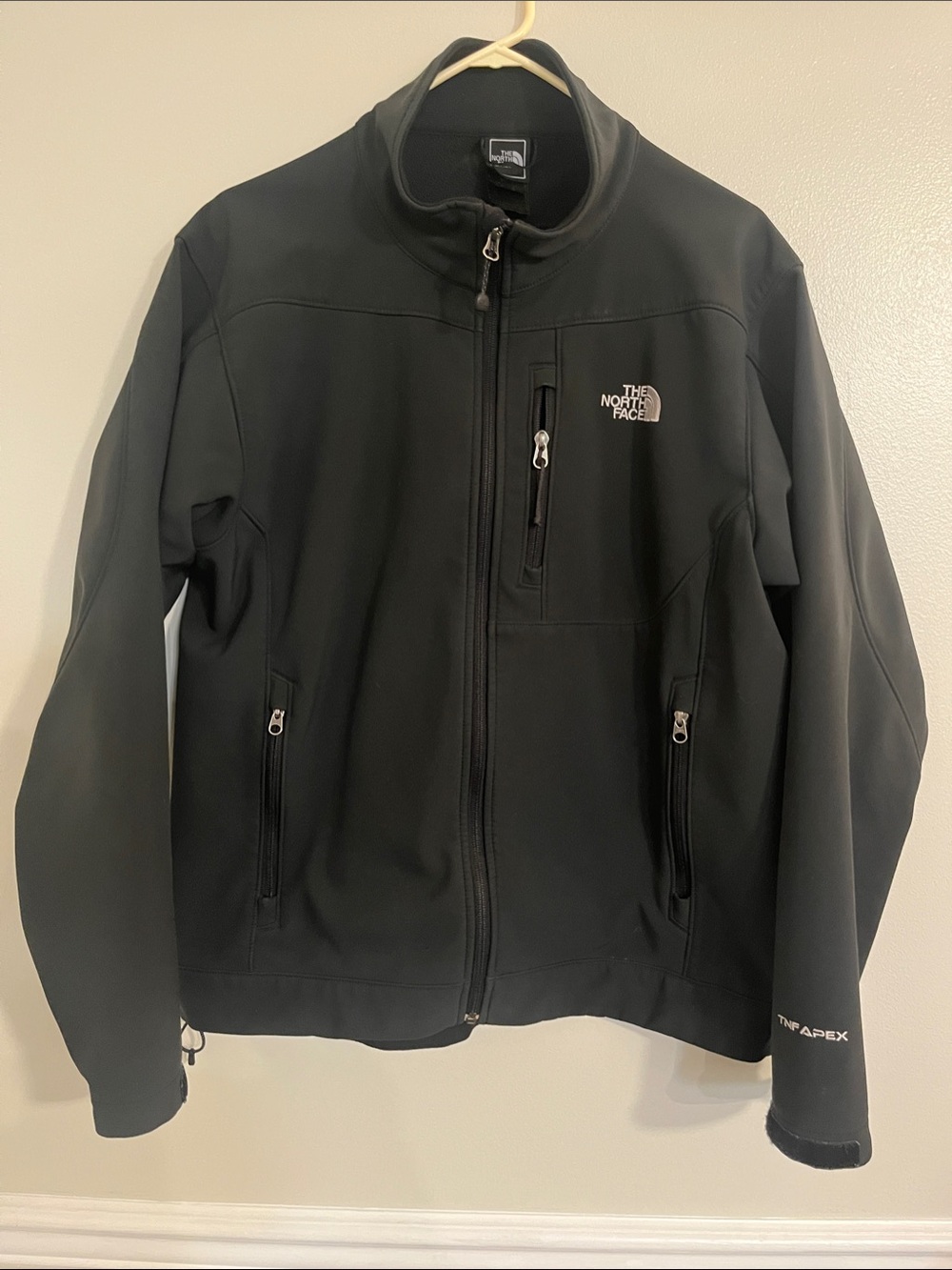 The North Face Men's Black Lightweight Softshell Jacket